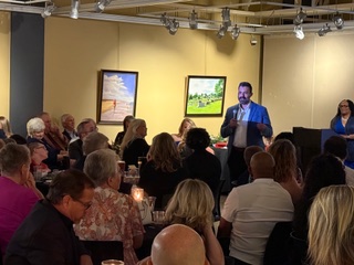 Speaker at the dinner